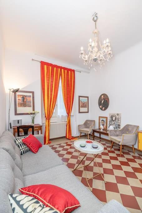 La Casa Di Ross * Milan